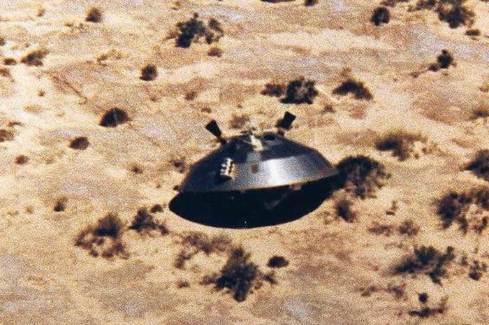 Secret Military Unit That Flies to UFO Crash Sites – Crash Retrieval Theories